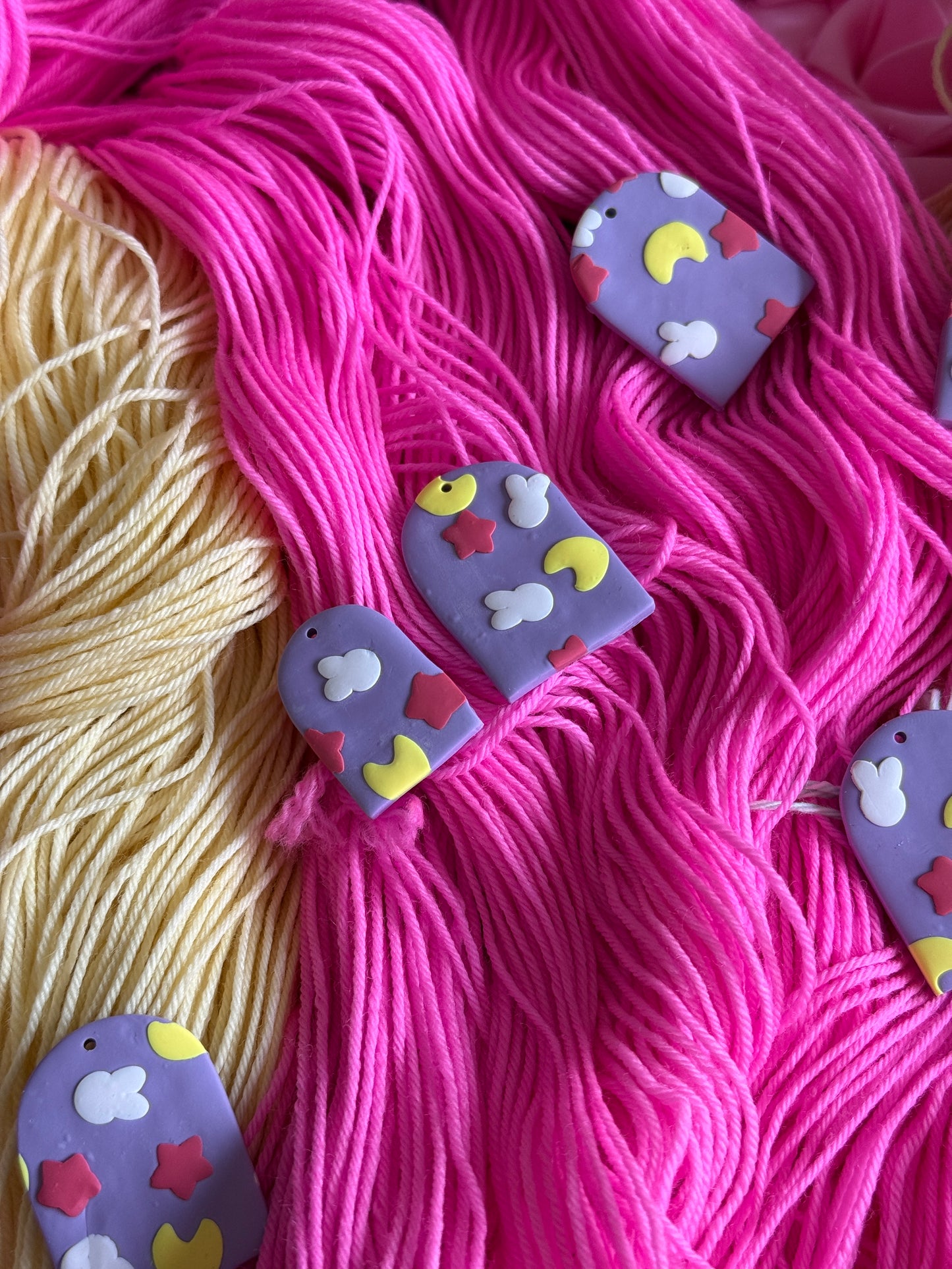 Kawaii Bed Sheets Stitch Markers
