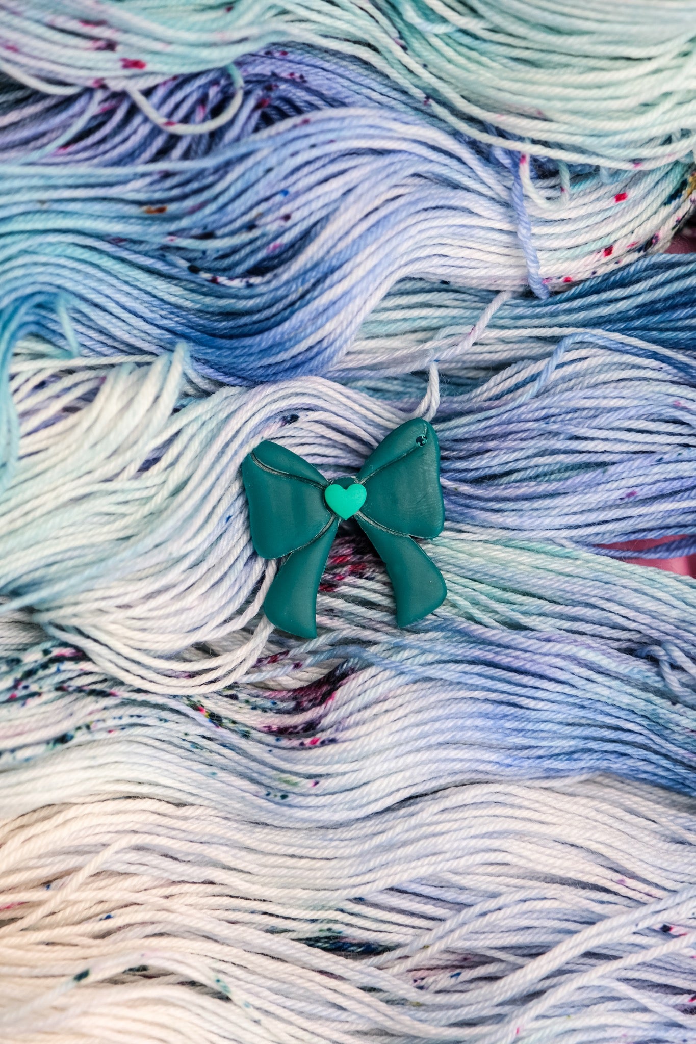 Neptune Bow Stitch Marker