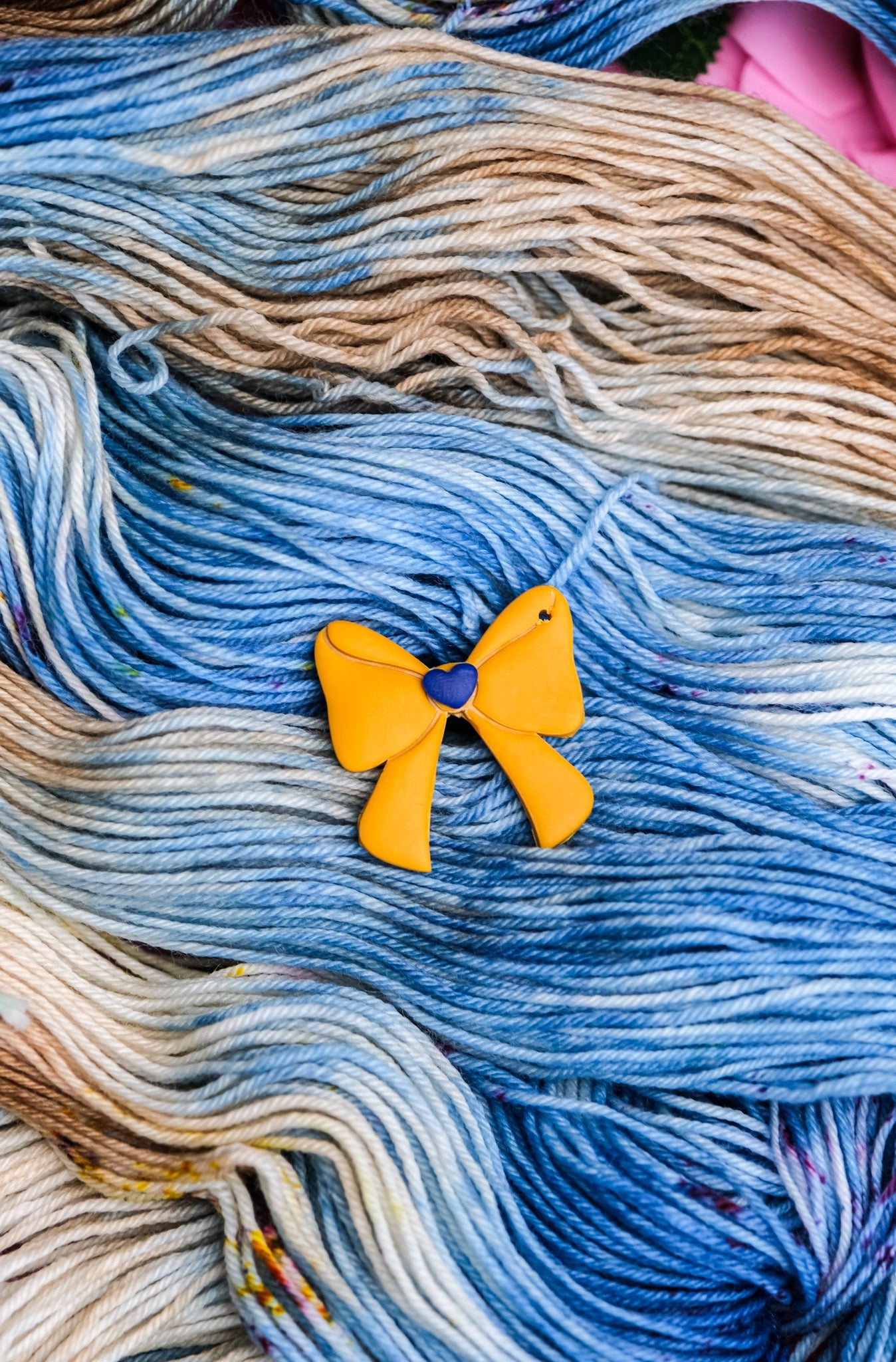 Uranus Bow Stitch Marker